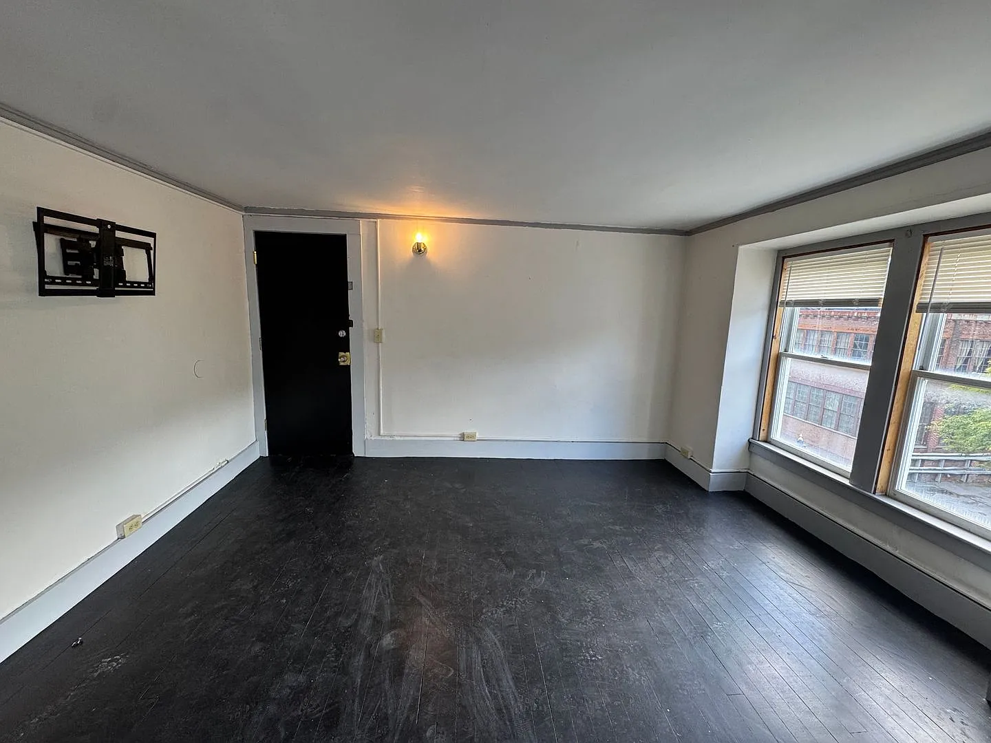 120 Main St. — Photo 4