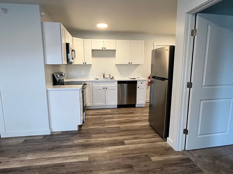 34 South St — Photo 1