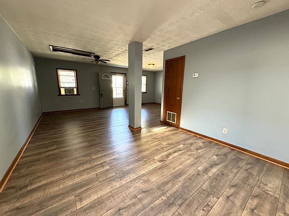 4th image of 811 Birch Ave