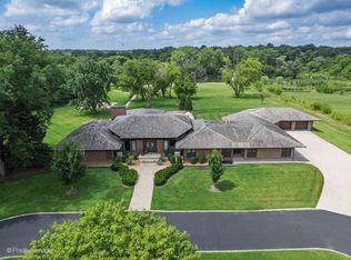 (Undisclosed Address), West Chicago, IL 60185