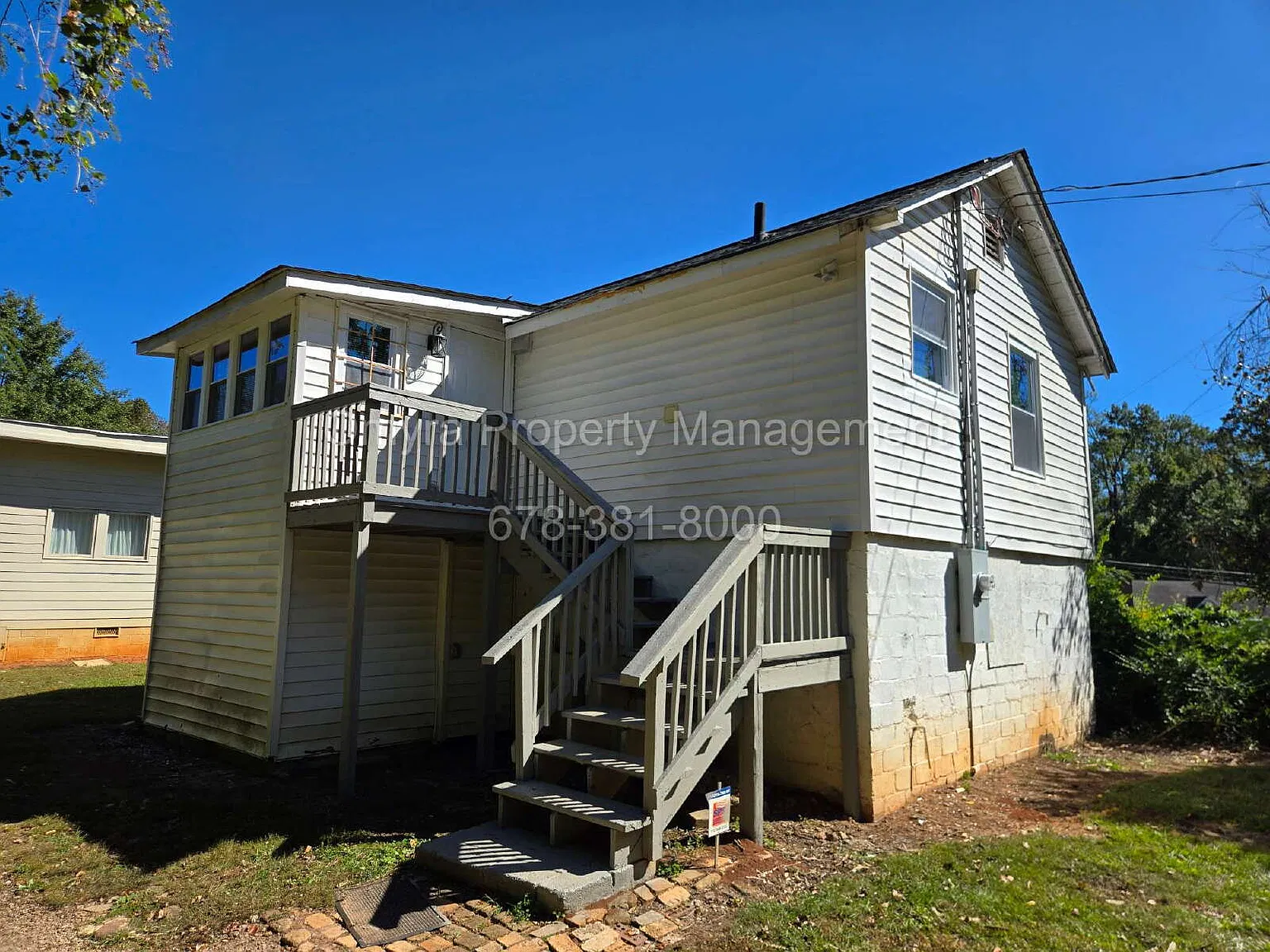 2 bed, 1.0 bath, $1,295 — Photo 2