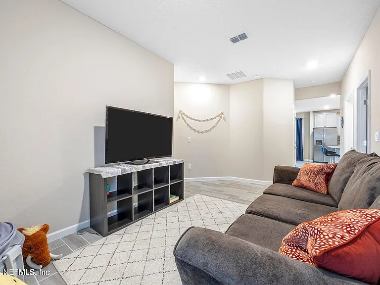 1780 Amberly Dr — Photo 35