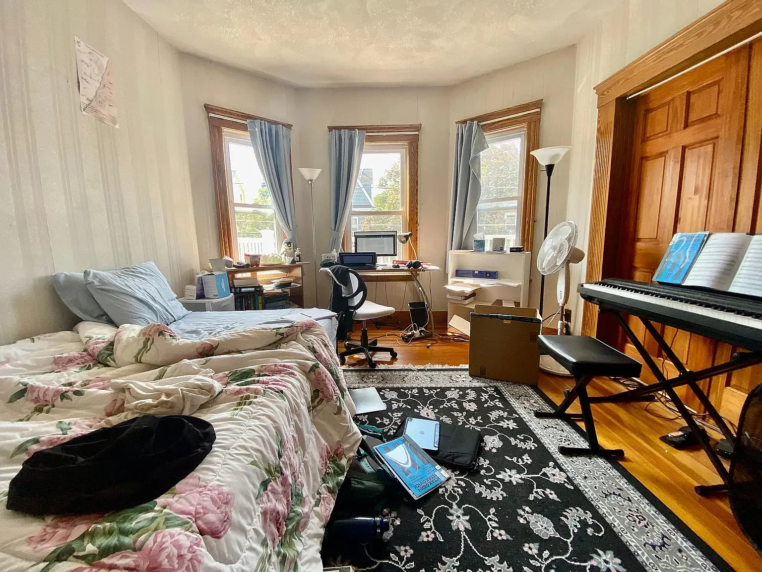 5 bed, 1.5 bath, 1600 sqft, $6,750 — Photo 4
