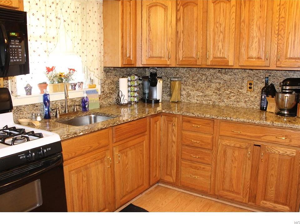 1st image of 296 Glen Ave