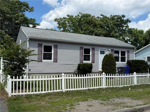 26 Shiloh St, Providence, RI 02904