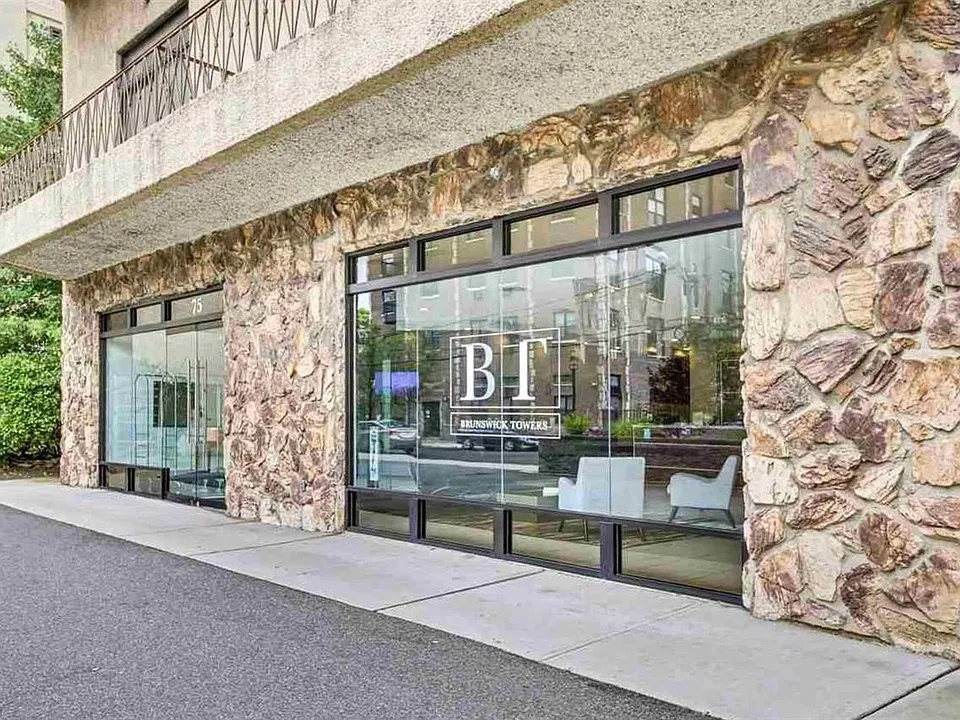 75 Liberty Ave #A17