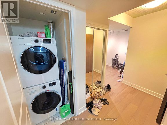 5th image of 6 Eva Rd #811