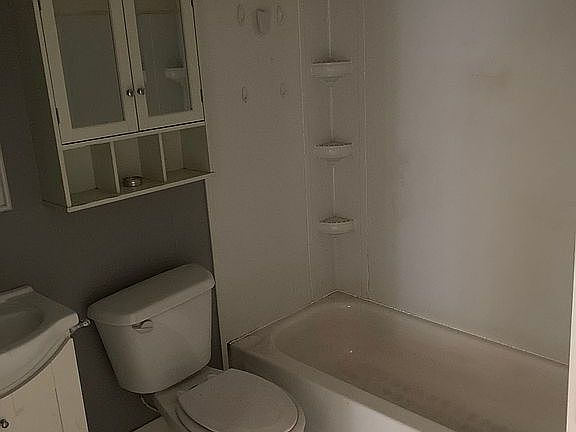 4th image of 313 W Garrison Ave