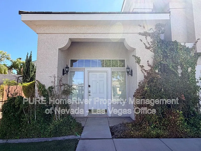 3 bed, 2.5 bath, 1705 sqft, $2,200 — Photo 3