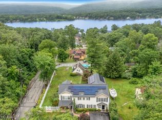 16 Shephard Rd, West Milford Twp., NJ 07421