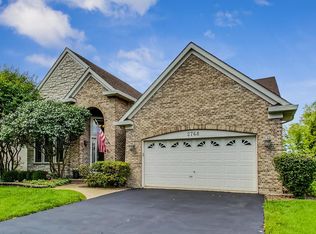 2768 Flagstone Cir, Naperville, IL 60564