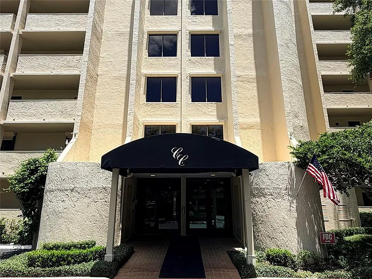 5020 Bayshore Blvd #303 — Photo 1