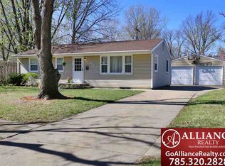 812 Tuttle St, Manhattan, KS 66502