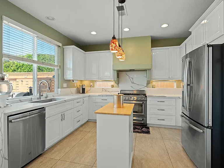 16375 Alipaz Ct — Photo 16