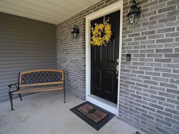 2nd image of 56 Clearview Pl