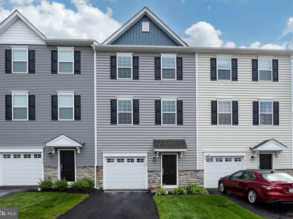 412 Ridgewood Dr, Royersford, PA 19468