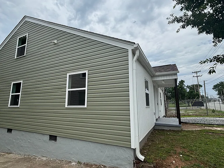 1104 W English Rd #A — Photo 3