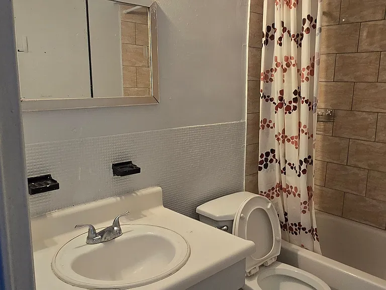1651 Victoria Park Ave #302 — Photo 19