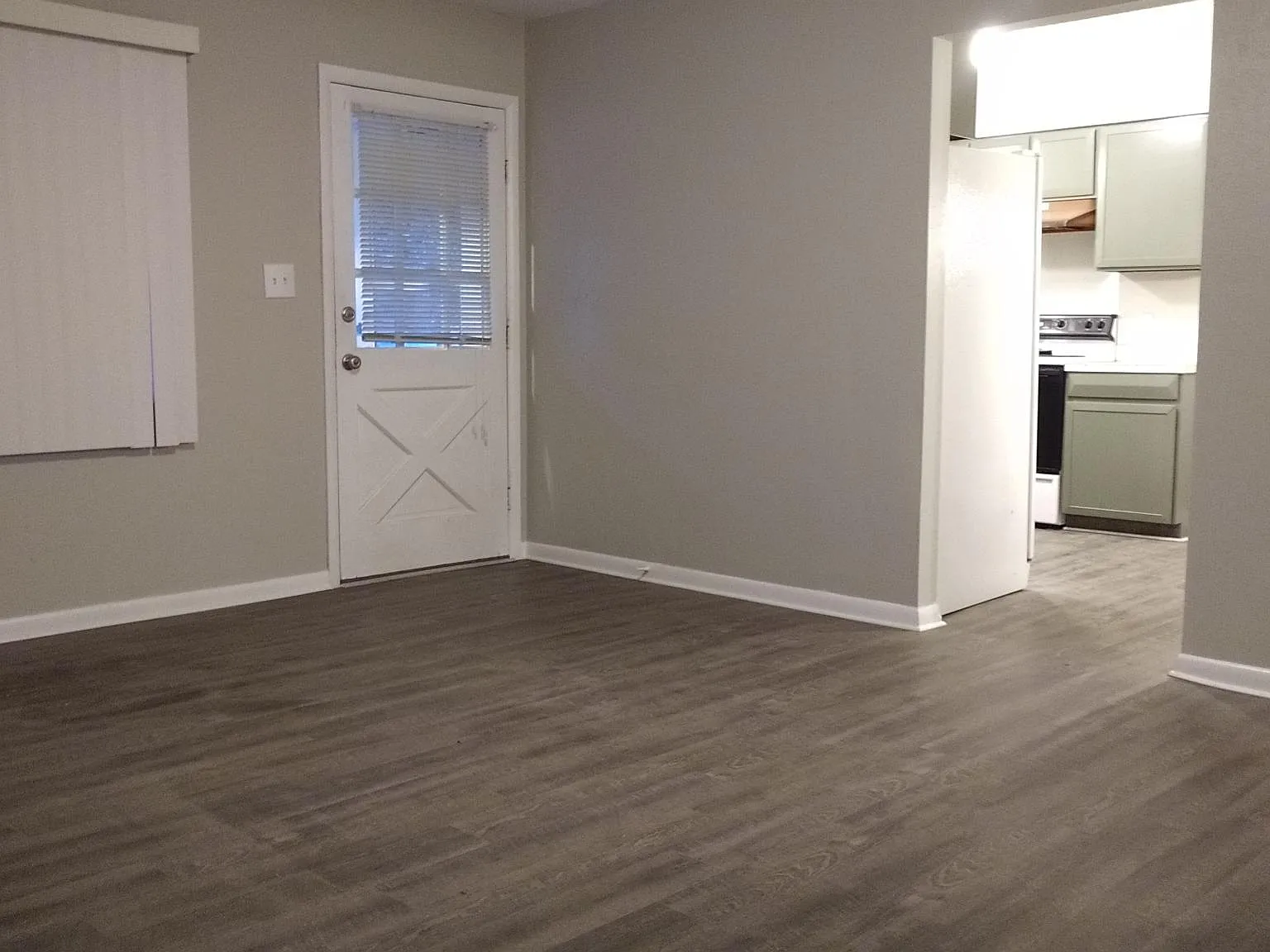 2 bed, 800 sqft, $950 — Photo 2
