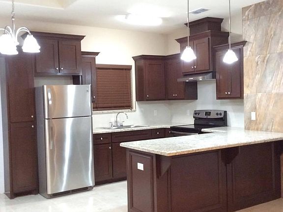 3rd image of 1808 Upland Dr APT 4