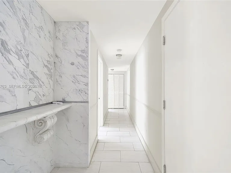 610 8th St #102R — Photo 14