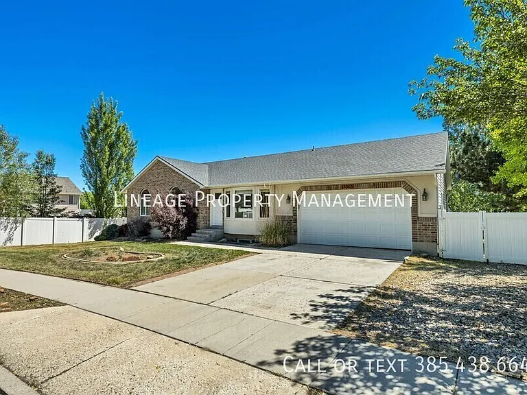 13863 Kessler Peak Dr #A — Photo 19