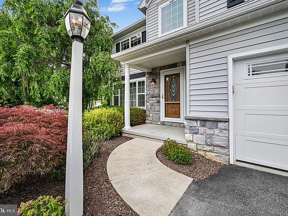 5th image of 340 Wissler Way