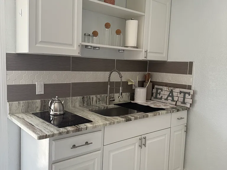 105 20th St NE #1A — Photo 4