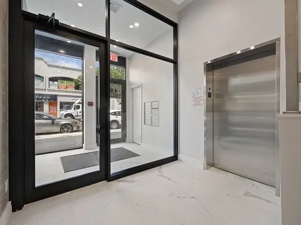 492 Kings Highway image 9 of 10