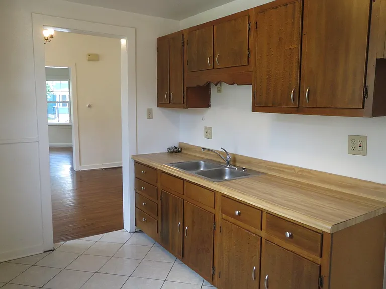 582 South Ave #LOWER — Photo 10
