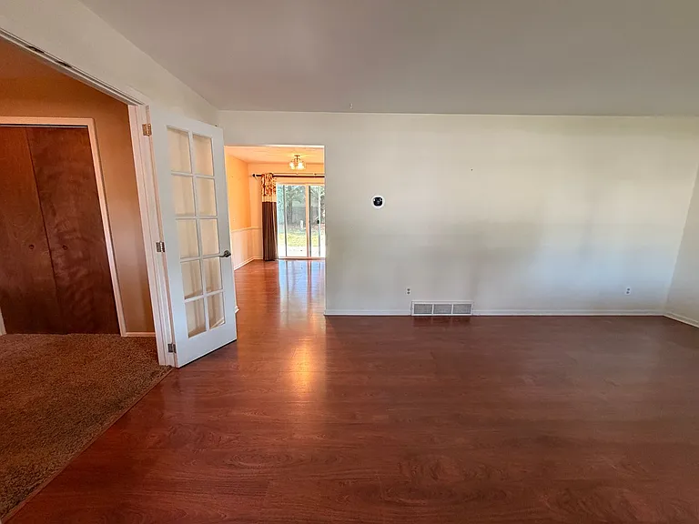 3033 New Holland St — Photo 5