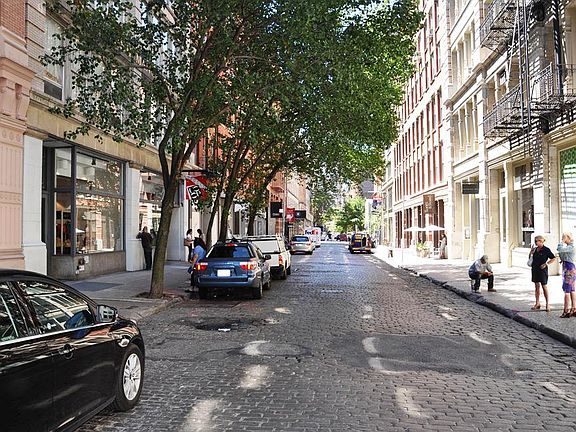 4th image of 151 Wooster St #4B