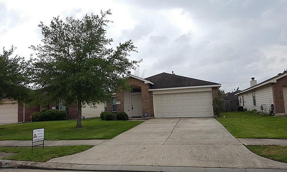 1st image of 7806 Royal Cliff Ct