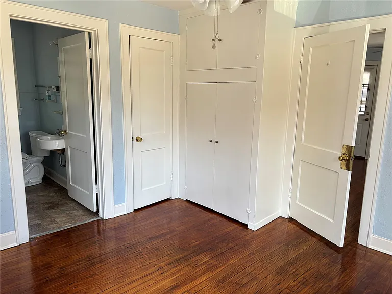 4304 Pease St #1/2 — Photo 10