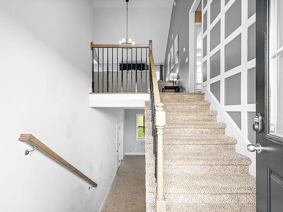 5th image of 2912 Feng Way