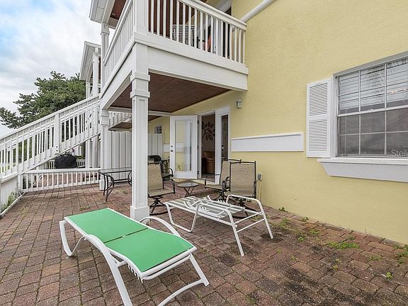 4th image of 205 Pompano Dr SE APT A