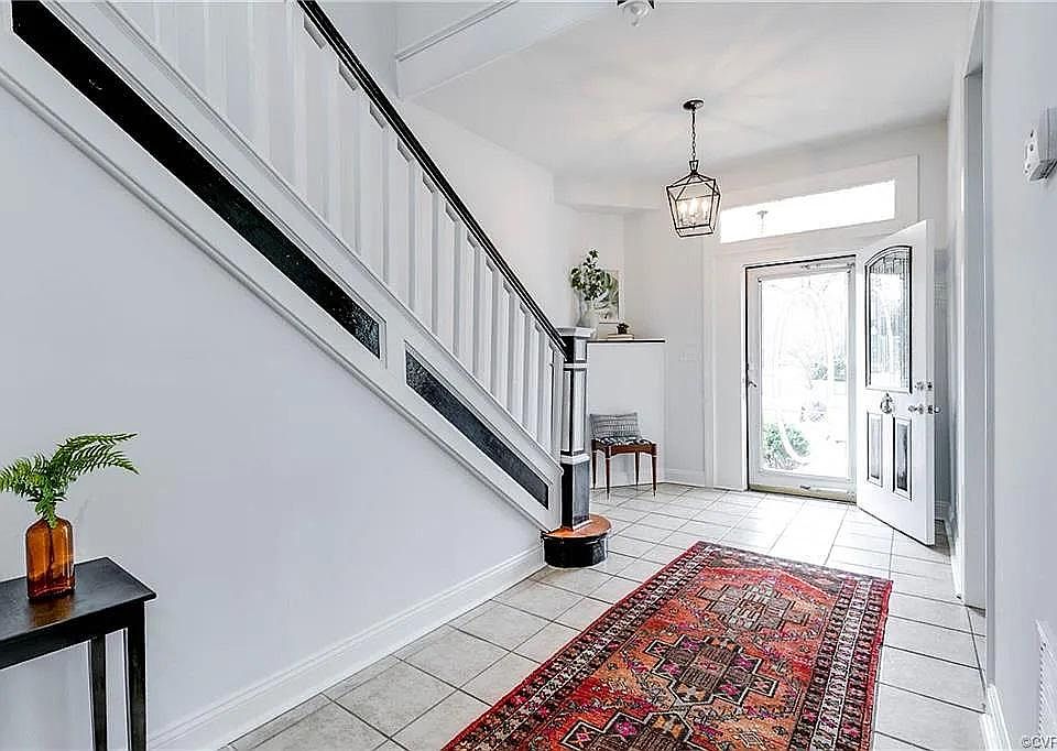 1st image of 301 W 26th St