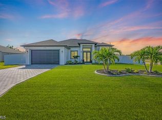 116 SE 5th Pl, Cape Coral, FL 33990