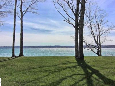 3852 S East Torch Lake Dr, Bellaire, MI, 49615
