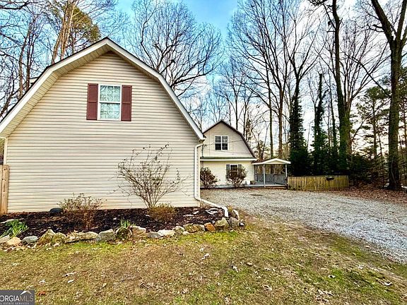 2nd image of 134 Rustica Dr
