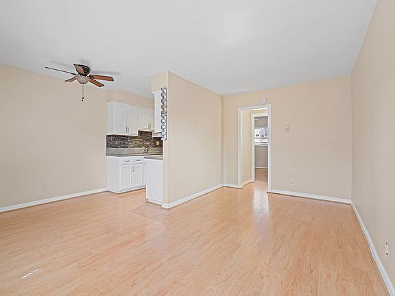 4th image of 335 Cedar Ave Unit 412