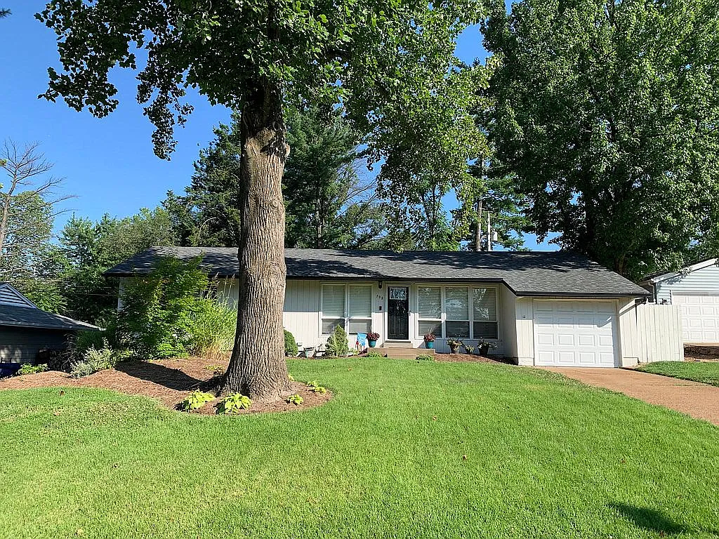 722 Montego Dr photo 1