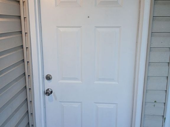 2nd image of 405 Salem St APT 3