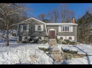 3 Jefts Ter, Stoneham, MA 02180