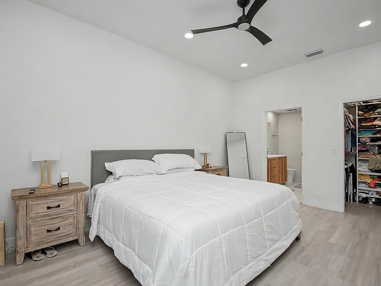 6602 Thornhill Ct — Photo 14