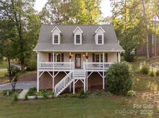 25 Brierfield Dr, Candler, NC 28715