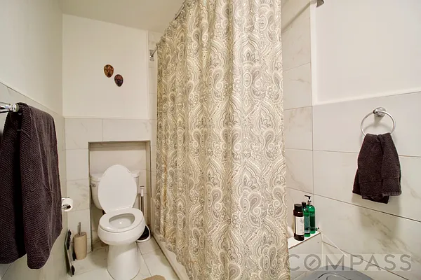 Rented by Compass | media 16