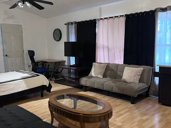 1994 SE Cheltenham St, Port Saint Lucie, FL 34983