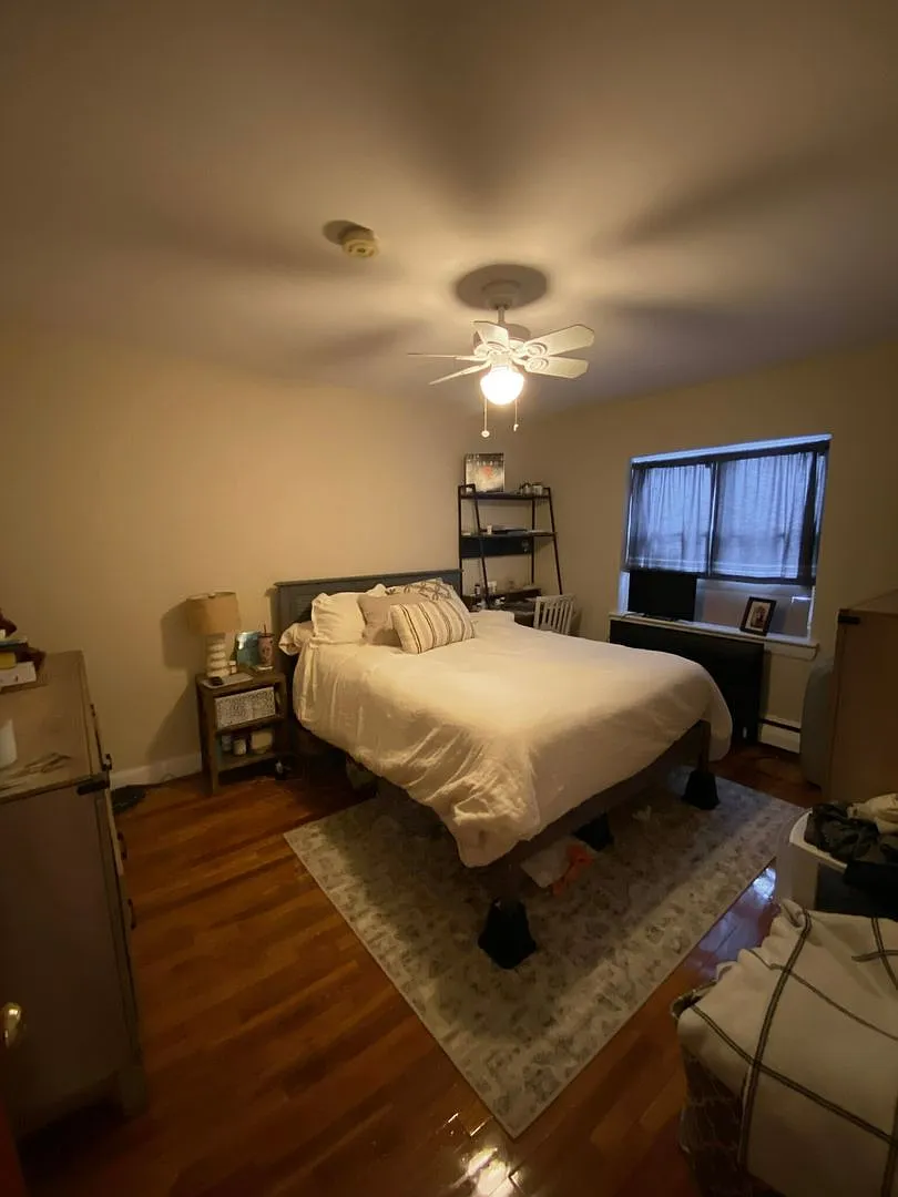 Huge and Sunny Apt near Cleveland Circle and T's! Heat and Hot Water Included! Cat Friendly! — Photo 2