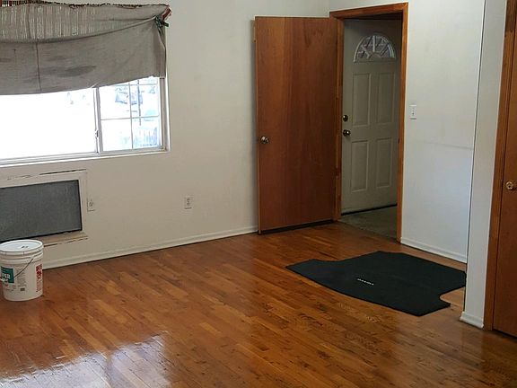 4th image of 856 E 95th St #1